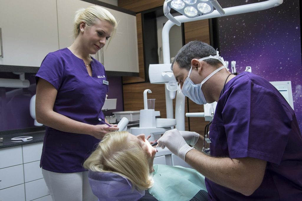 Costi delle cure dentistiche: Risparmia il 70% sulle spese dentistiche a Budapest, Ungheria